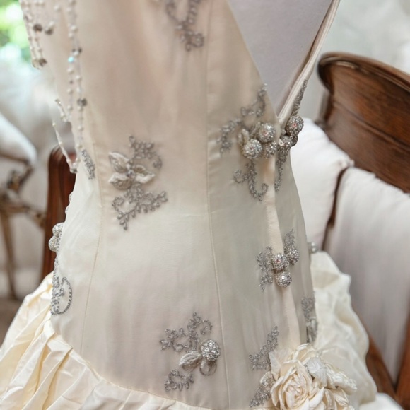 ST.Pucchi by Rani #9385 Bridal Ball Gown Wedding DRESS SZ 10 SiLk Ivory #5 - Picture 8 of 11